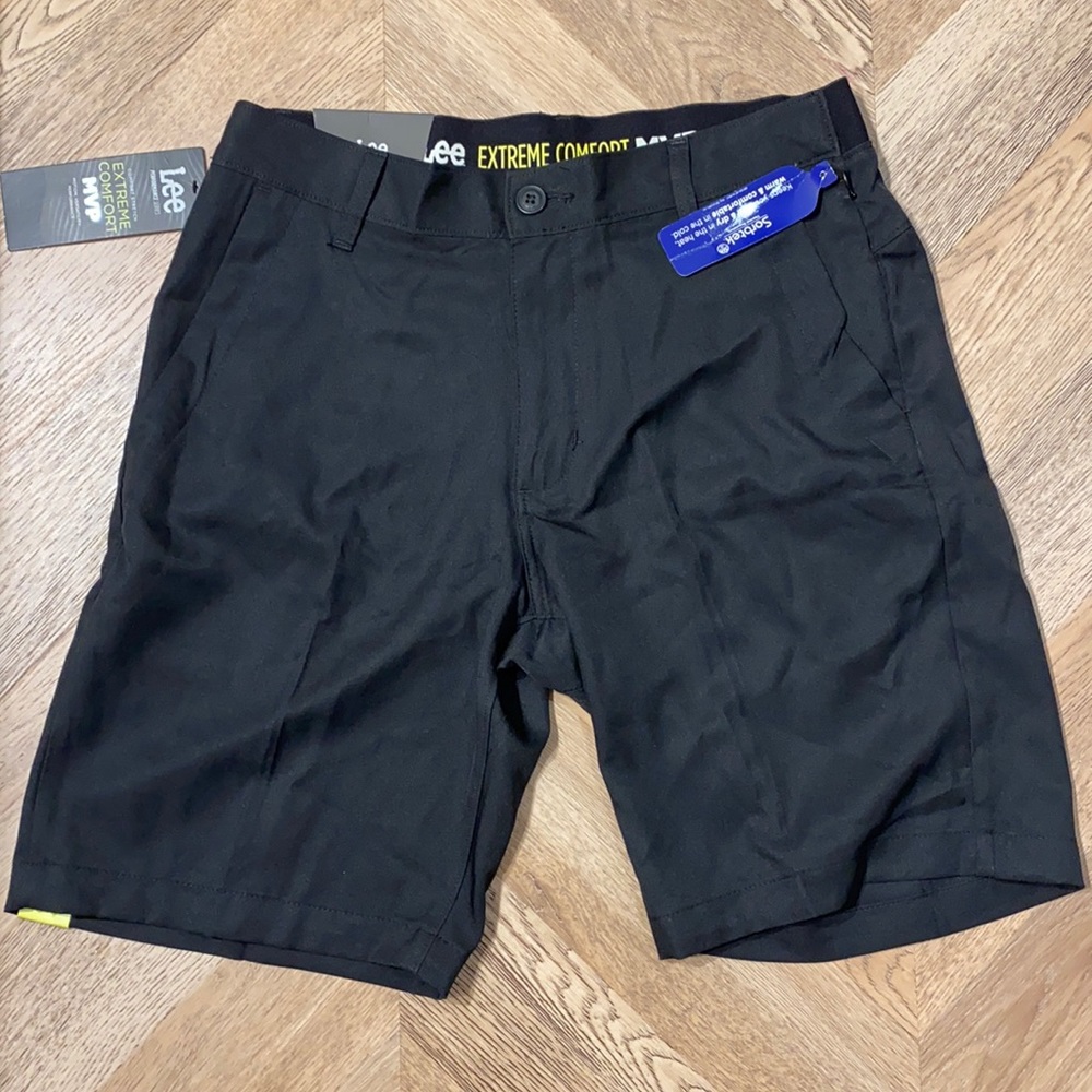 Men’s Lee’s Extreme Comfort MVP Moisture Wicking shorts Size 32 in Black